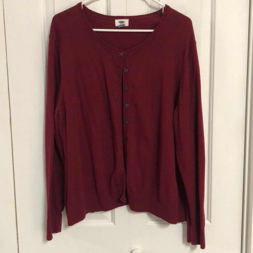 Maroon cartigan